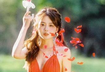 17吃瓜com的安卓版，就像是在虚拟的沙发上无止境地吃瓜。