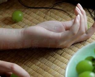闲来无事，来51cgfun，让我分享一下你家那条“严肃”的汪星人！