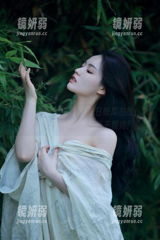 51每日吃瓜 关注51每日吃瓜在线,瓜娜娜的奇葩瞬间,真看不懂她!