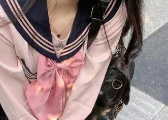 有啥好看？718.sx上观看的都是脑洞大开的瓜。