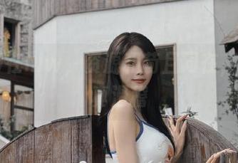 在hlw，资源和苟且同在，这搭配真滑稽