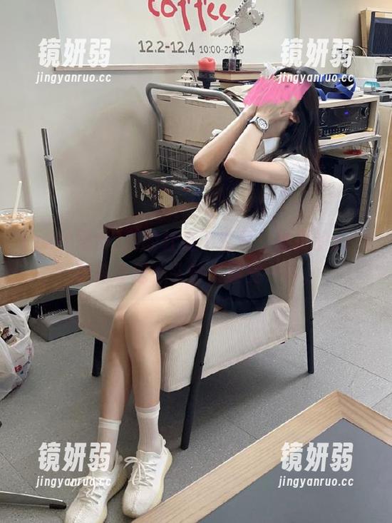 别的社交不重要，首页的zztt黑料才是心头好，感受一下。