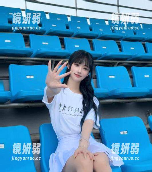 “五一吃瓜官网”给我发的“免费”信息，别说还挺有趣的