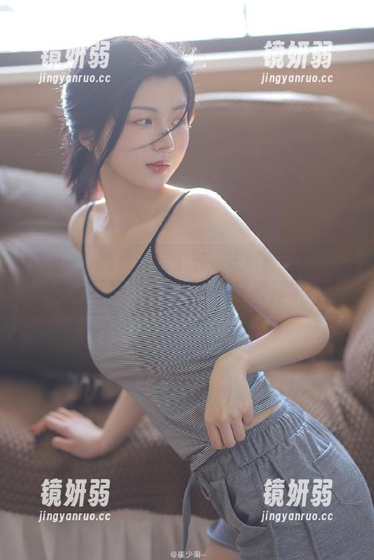 我锁定了五一吃瓜官网网页版，点开页面，期待下一颗瓜的到来～～