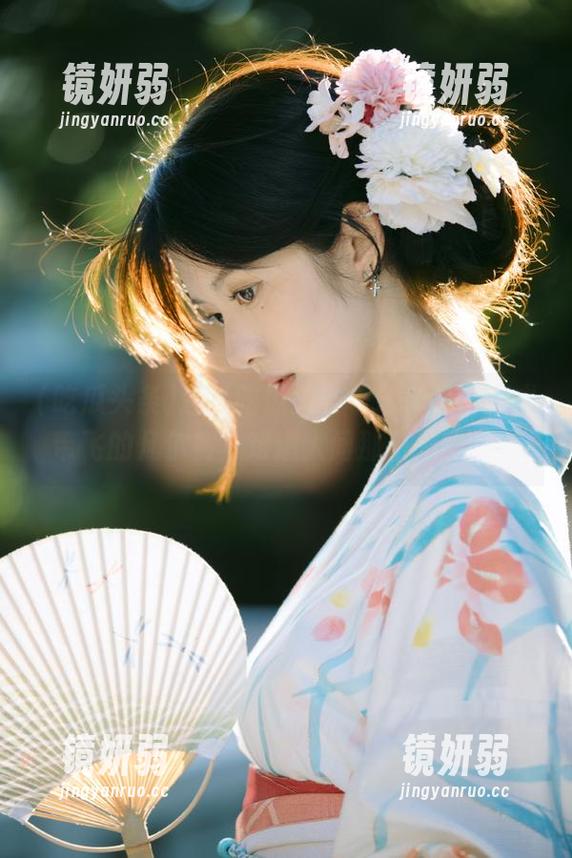 吃瓜头条 这“吃瓜头条”分享是个花式带飞的凡尔赛,难道人间那么无趣吗?