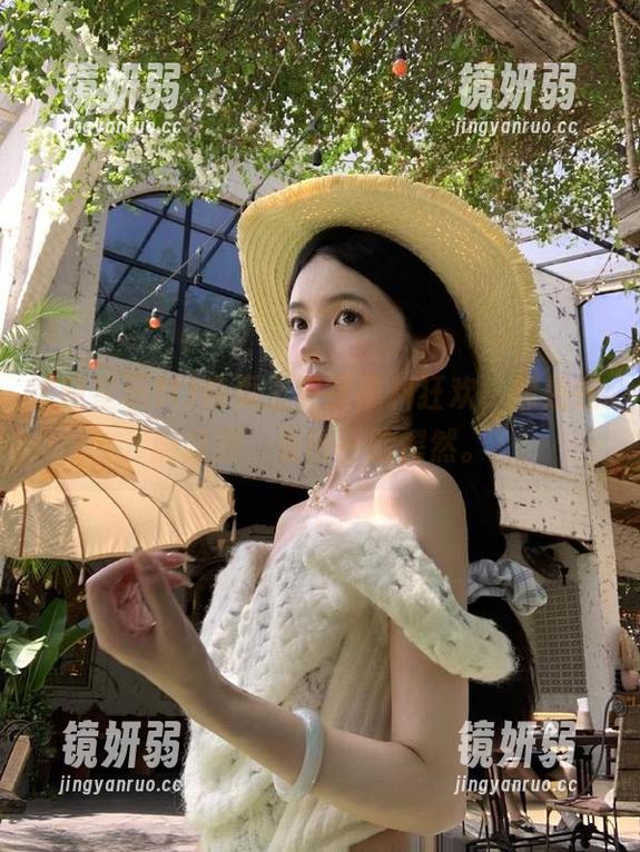 首页上明星黑料狂欢，像是在刷新剧，看得一脸愕然。