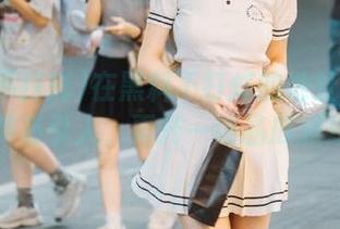在黑料不打烊的地址找到正牌吸引人，再开一场品瓜派对