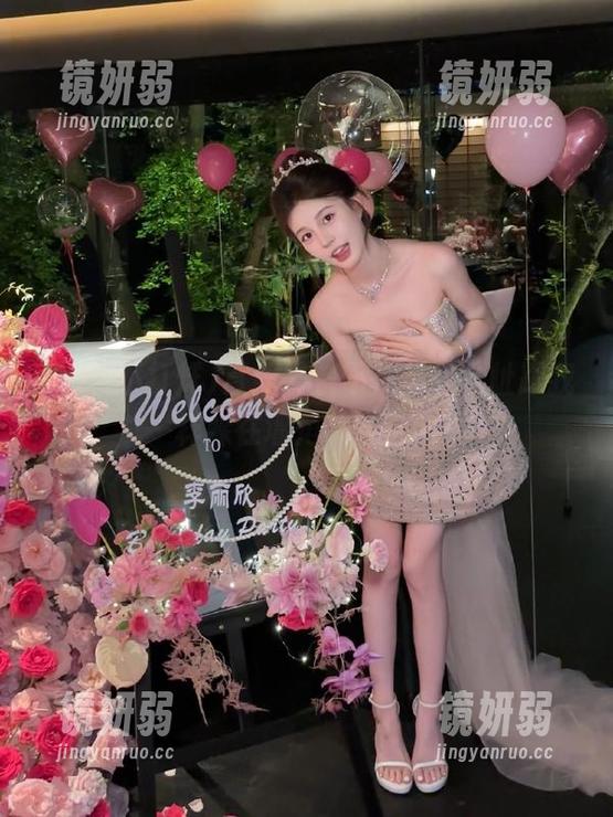 直播黑料不打烊，地址跟我一样躲在墙角不敢露脸！