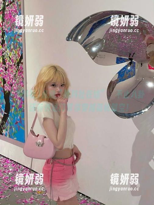 点进“黑料社在线”，不止八卦，还有传送门帮你穿越隐秘时空！