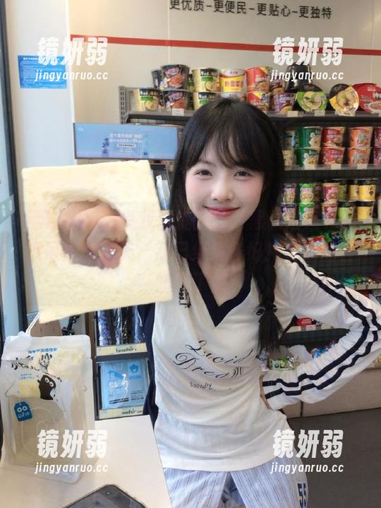 别说我没提醒你，黑料网发布的瓜可能高到天，我已经准备好接飞翔的巨型瓜了！