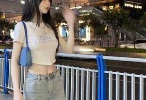 小心了，黑料老司机永不迷路，夜深人静却不打烊，八卦开得尽兴！