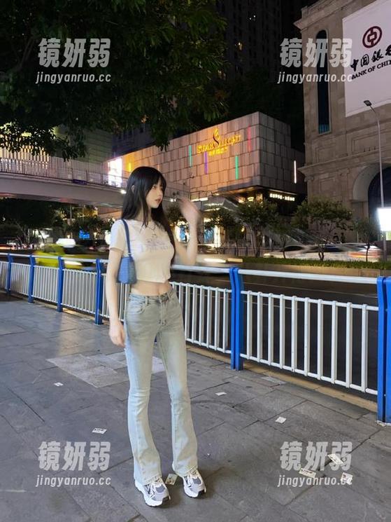 小心了，黑料老司机永不迷路，夜深人静却不打烊，八卦开得尽兴！