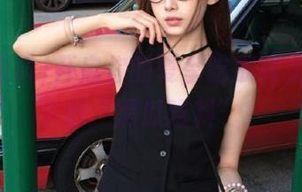 开启你的夏季吃瓜模式，快来下载“黑瓜吃料”！